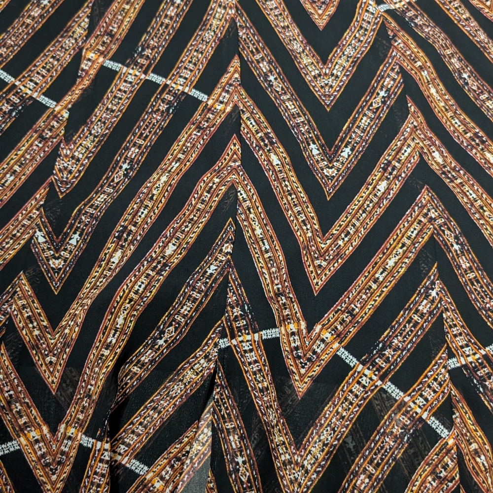 Astr Chevron Maxi Skirt in Black a - Picture 6 of 10